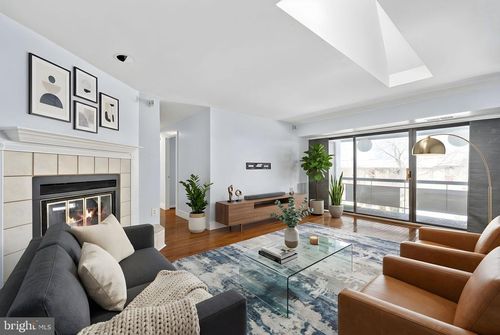 302-2844 Dover Ln, FALLS CHURCH, VA, 22042-2826 | Card Image