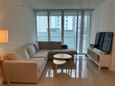 1210 - 244 Biscayne Blvd, Condo with 2 bedrooms, 2 bathrooms and null parking in Miami FL | Image 1