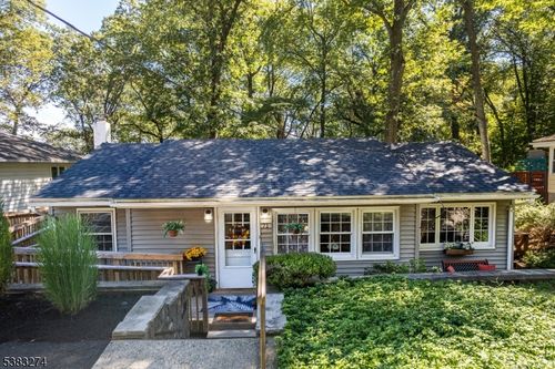 71 White Meadow Rd, Rockaway, NJ, 07866-1901 | Card Image