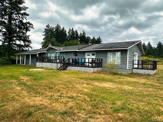 4970 Wilson Rd, House other with 4 bedrooms, 2 bathrooms and 5 parking in Duncan BC | Image 4