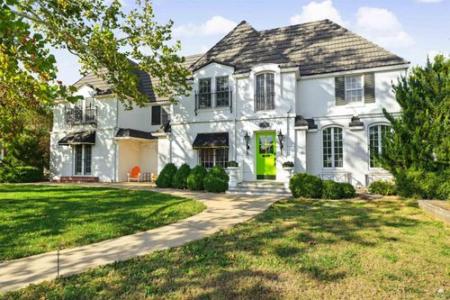 102 Overhill Road, Salina, KS, 67401 | Card Image