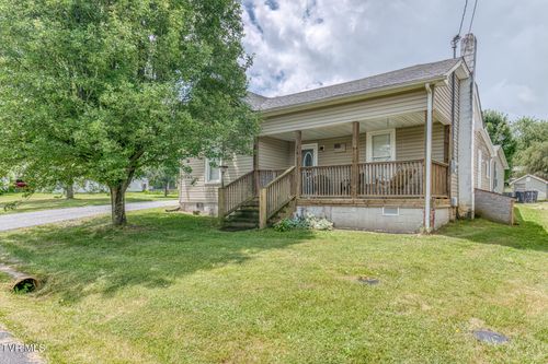 218 Kirkwood St, Glade Spring, VA, 24340-2740 | Card Image