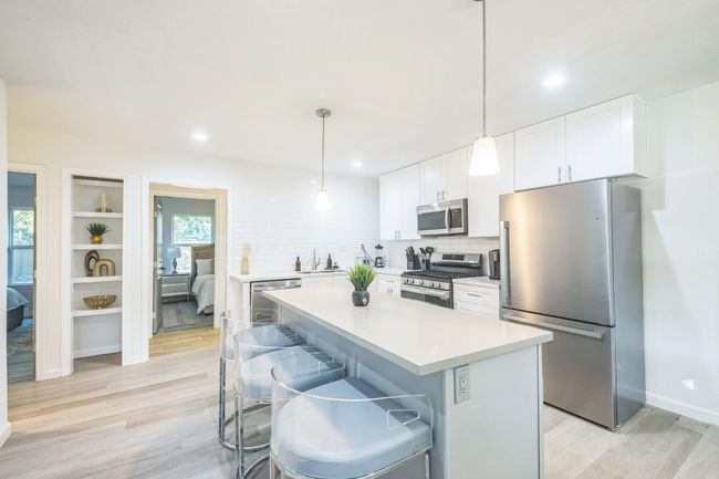 Furnished Kitchen! | Image 4