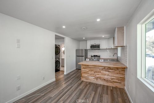1-1069 Erringer Rd, Simi Valley, CA, 93065-4901 | Card Image