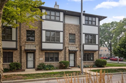 7718 Harvard St, Forest Park, IL, 60130-2222 | Card Image