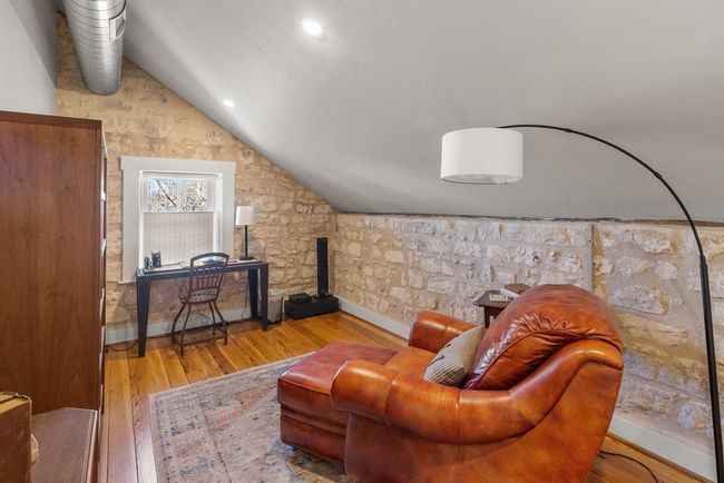 125 W San Antonio St, Home with 2 bedrooms, 3 bathrooms and 2 parking in Fredericksburg TX | Image 22