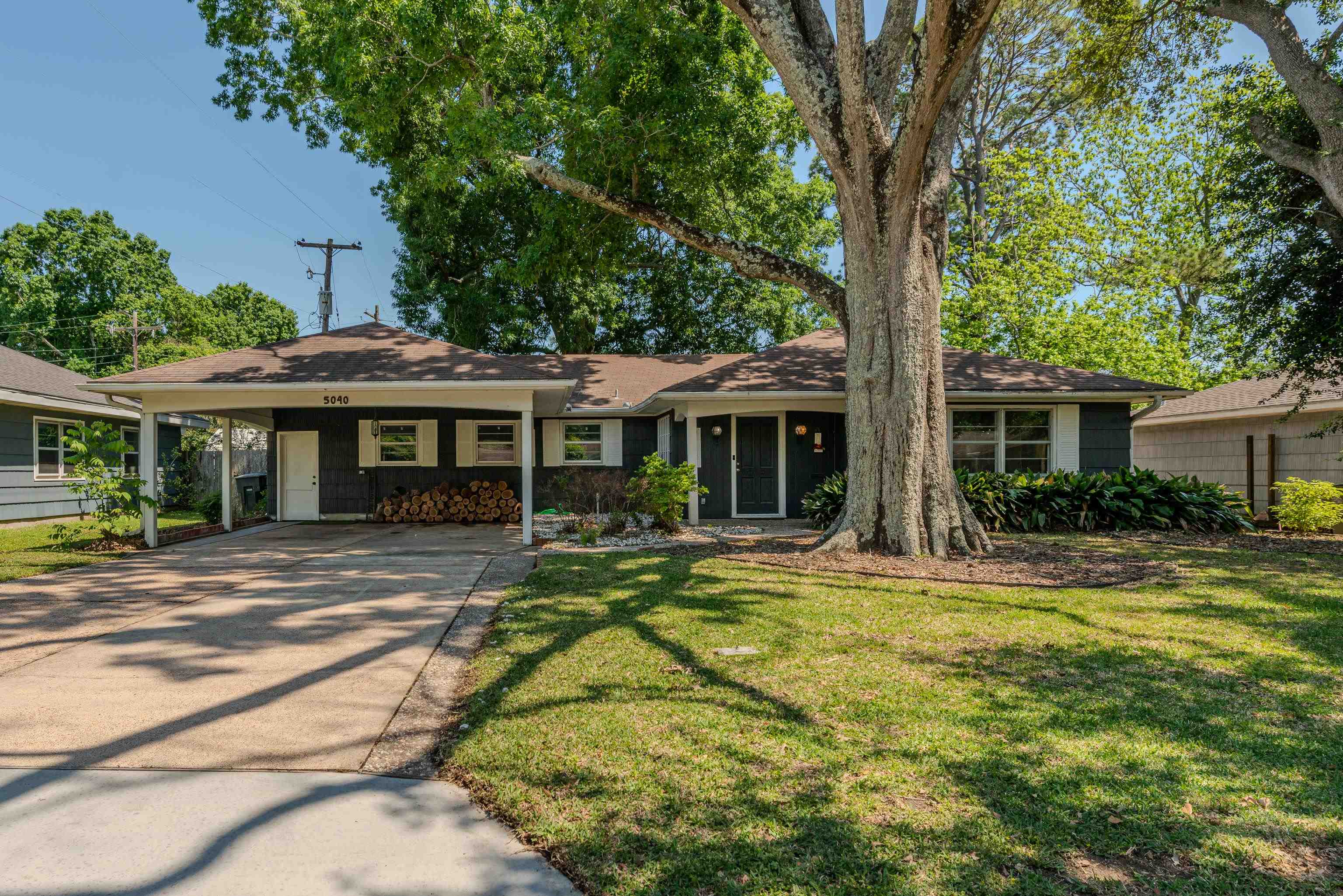 Woodlawn Dr, Groves, TX 77619 #1