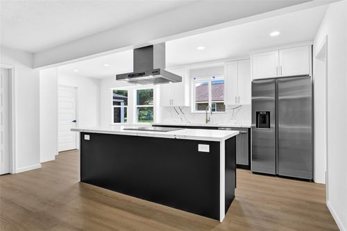 7114 Fox Run Dr, Angleton, TX, 77515-2528 | Card Image