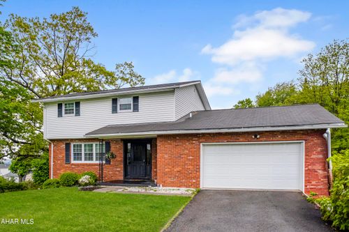 829 Ashcroft Ave, Cresson, PA, 16630-1326 | Card Image