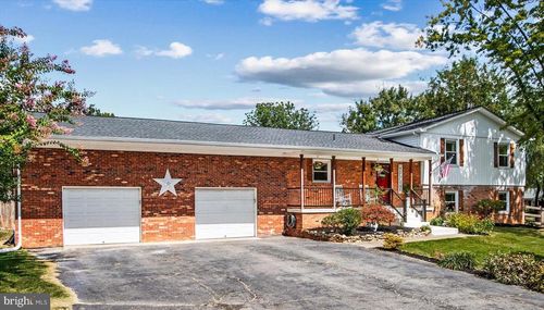 5 Junie Ct, FREDERICKSBURG, VA, 22407-6823 | Card Image
