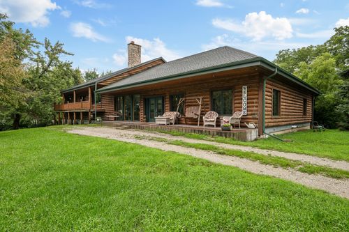 7673 Matznick Rd, PROPHETSTOWN, IL, 61277-9357 | Card Image