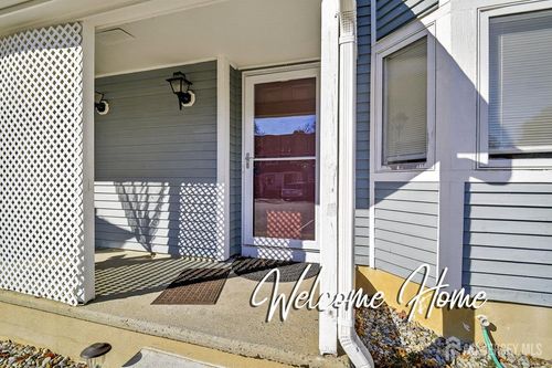 21 Regal Dr, Monmouth Junction, NJ, 08852-3047 | Card Image