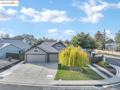 2041 Beringer Way, Oakley, CA, 94561 | Card Image