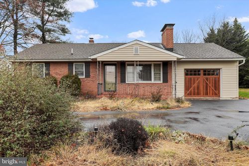 4381 Engle Molers Rd, SHEPHERDSTOWN, WV, 25443-4023 | Card Image