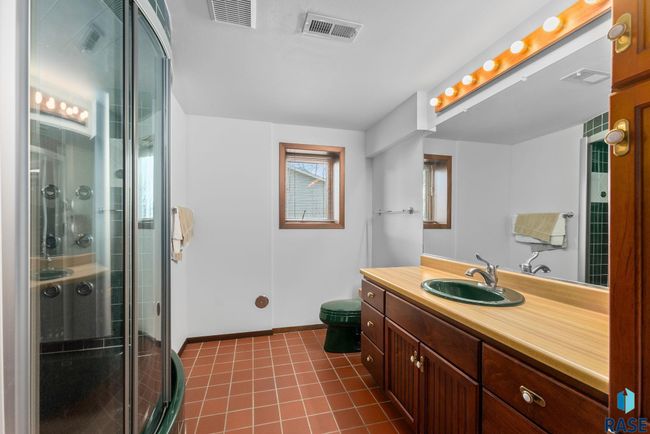 504 E Plum Creek Rd, House other with 4 bedrooms, 5 bathrooms and null parking in Sioux Falls SD | Image 40
