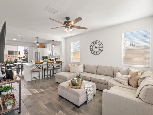 2003 N Hammel Ln, Clovis, CA, 93619-7325 | Card Image