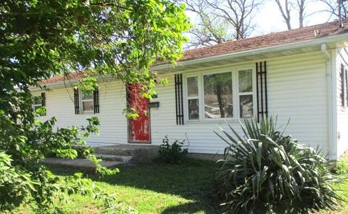 808 S Rollins St, CENTRALIA, MO, 65240 | Card Image