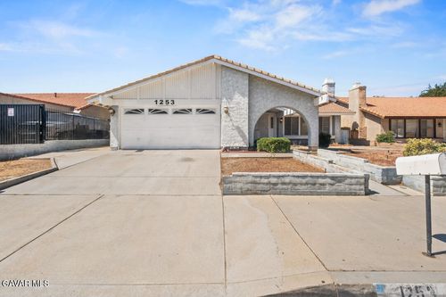 1253 Morven St, Lancaster, CA, 93535-3356 | Card Image