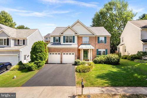 46366 Hampshire Station Dr, STERLING, VA, 20165-6468 | Card Image