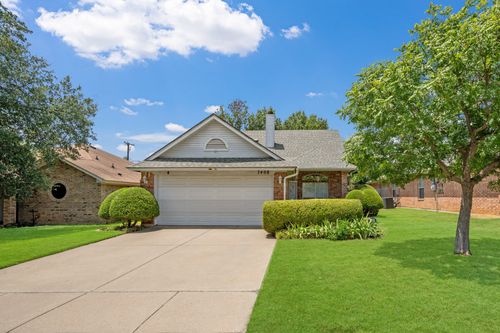 7408 Cross Ridge Cir, Fort Worth, TX, 76120-2432 | Card Image