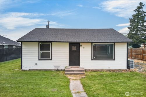 11 Ivy St Ne, Ephrata, WA, 98823-1733 | Card Image