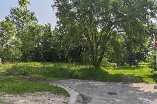 VL Delphine Drive, Holly Village, MI, 48442 | Card Image