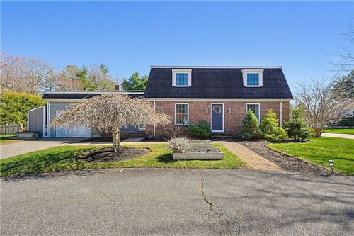 3 Fair Oaks Ln, Greenville, RI, 02828-2525 | Card Image