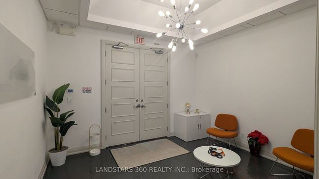 401-403 - 15 Wertheim Crt, Home with 0 bedrooms, 0 bathrooms and 6 parking in Richmond Hill ON | Image 7