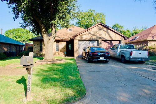 429 Chambers Creek Drive S, Everman, TX, 76140 | Card Image