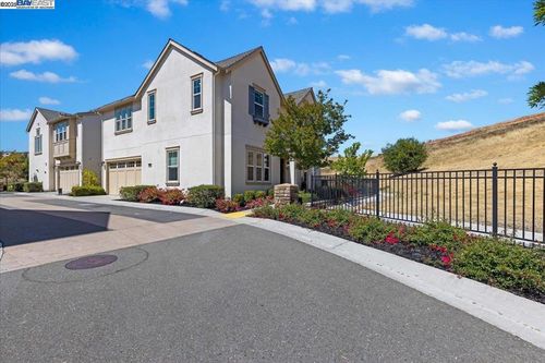 4369 Table Mountain Rd, Dublin, CA, 94568-6710 | Card Image