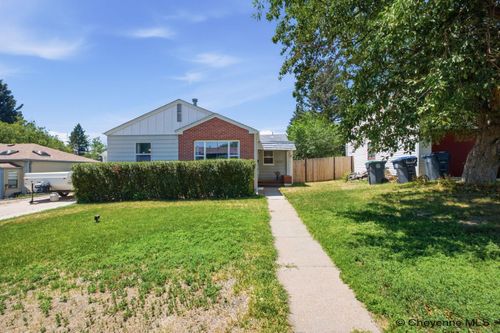 3432 Dover Rd, Cheyenne, WY, 82001 | Card Image