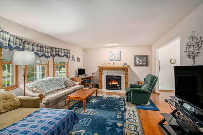 1142 N Peach Ct, House other with 4 bedrooms, 3 bathrooms and null parking in Plainwell MI | Image 4