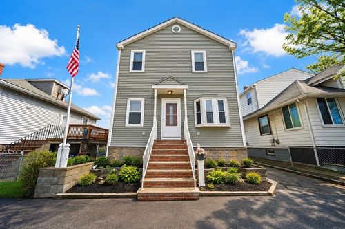 56 Curtis Rd, Revere, MA, 02151-5446 | Card Image