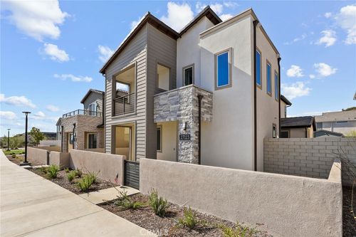 27113 Tamarack Ln, Valencia, CA, 91381-0787 | Card Image