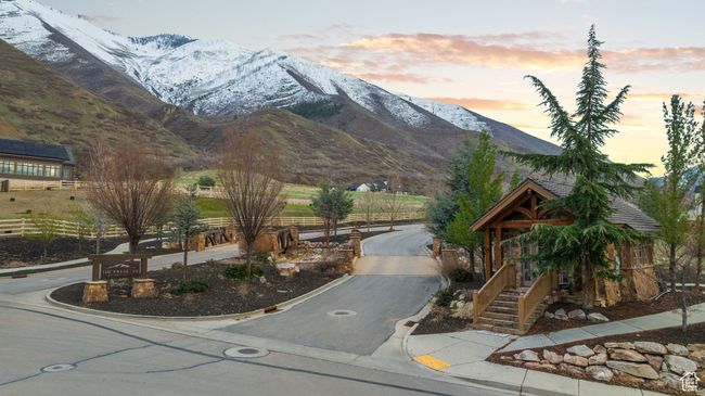 View of mountain background | Image 8