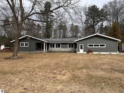300 Margo Street, Tawas City, MI, 48763 | Card Image
