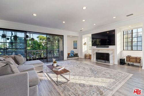 3-403 N Palm Dr, Beverly Hills, CA, 90210-4269 | Card Image