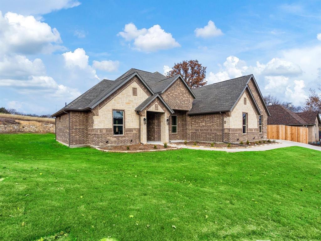 Golfers Way, Azle, TX 76020