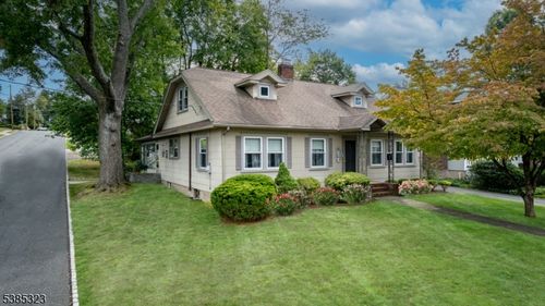 88 Park Ave, West Caldwell, NJ, 07006-7930 | Card Image