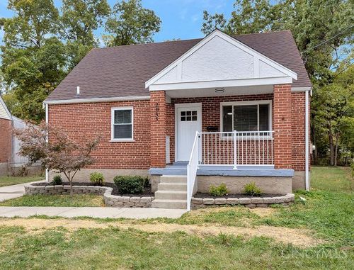 2035 Carpenter Dr, North College Hill, OH, 45239-4720 | Card Image