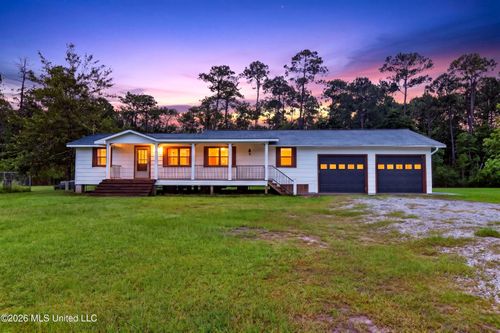 3015 Bonita Rd, Gautier, MS, 39553-6450 | Card Image