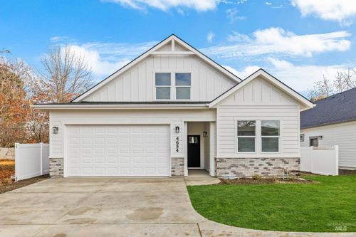 4654 N Maple Grove Rd, Boise, ID, 83704-2935 | Card Image