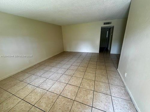 117e-4160 Nw 21st St, Lauderhill, FL, 33313-7009 | Card Image
