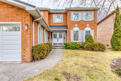 515 Blenheim Cres, House other with 4 bedrooms, 4 bathrooms and 4 parking in Oakville ON | Image 3