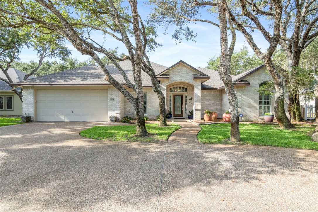 Champions Dr, Rockport, TX 78382
