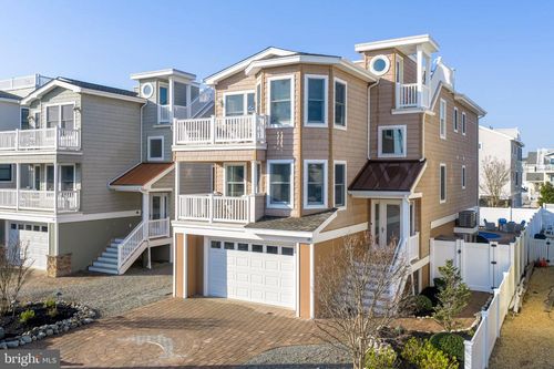 48 S 1st St, Surf City, NJ, 08008-4818 | Card Image