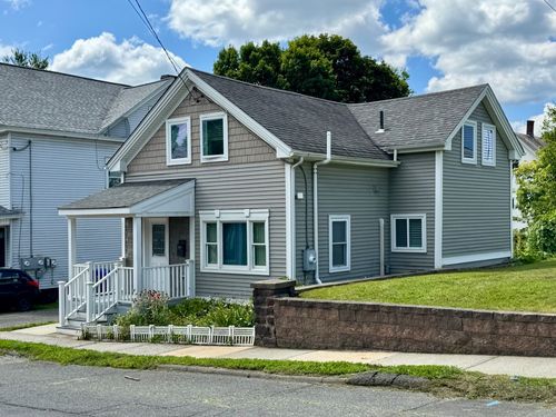 104 Davis St, Greenfield, MA, 01301-2405 | Card Image