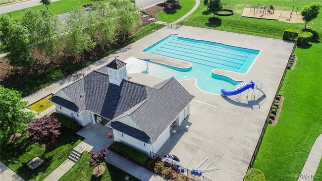 Enjoy all of the amazing amenities Twin Rivers at Meadowville has to offer including pool, clubhouse, exercise room, kiddie pool, and dock with James River access! | Image 39