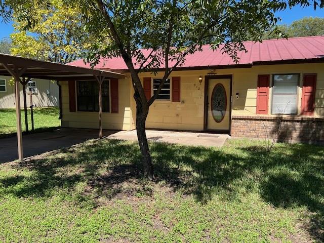 Bombay St, Brady, TX 76825