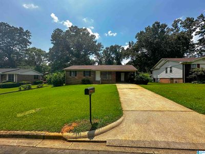 813 Roberson Road, House other with 3 bedrooms, 1 bathrooms and null parking in Fairfield AL | Image 1